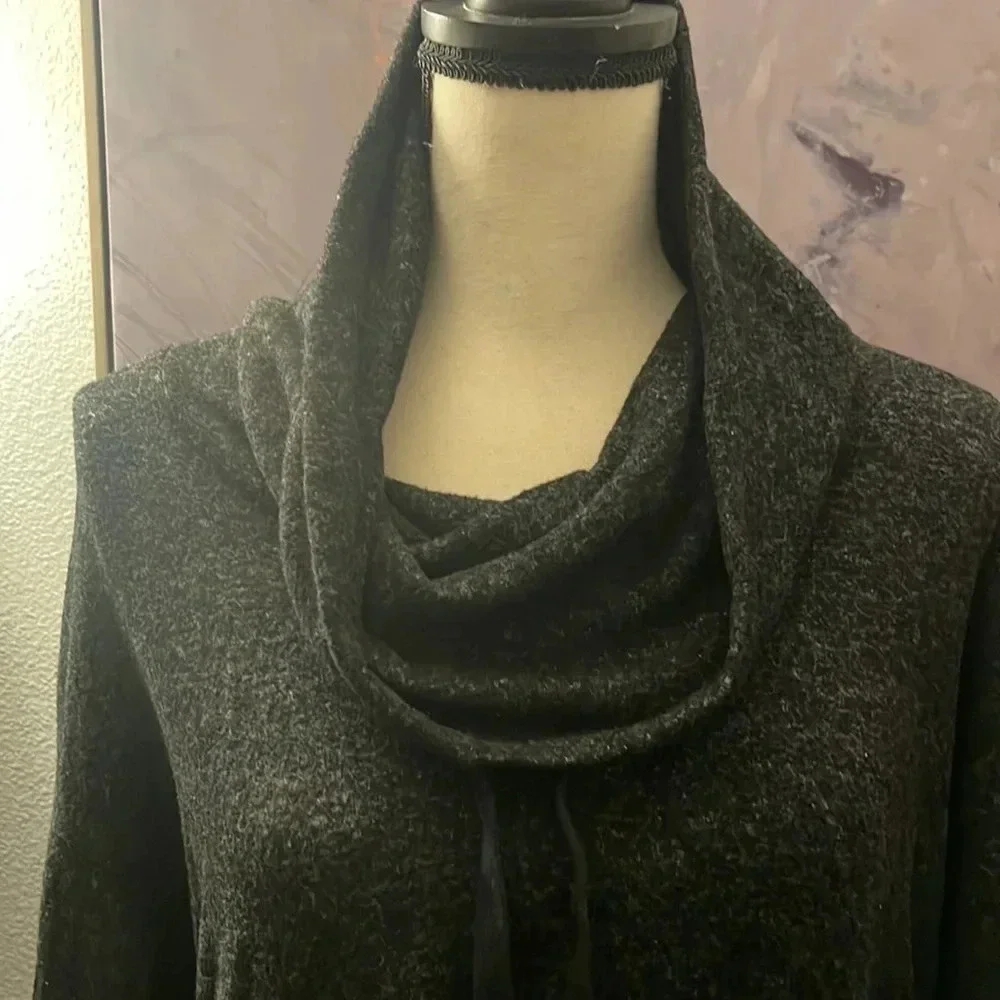 Hacci Cowl Neck Maternity Sweatshirt - Picture 4 of 10